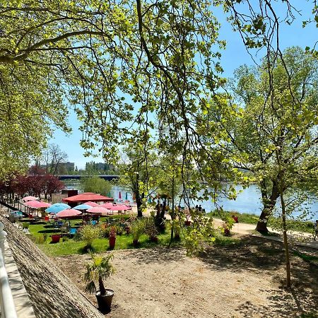 Charmant F1 Avec Terrasse Et Vue Sur Jardin Arbore - Fraicheur Naturelle Du Rez De Jardin - Parking Bellerive-sur-Allier Exterior photo