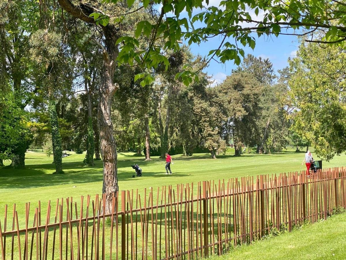 Charmant F1 Avec Terrasse Et Vue Sur Jardin Arbore - Fraicheur Naturelle Du Rez De Jardin - Parking Bellerive-sur-Allier Exterior photo